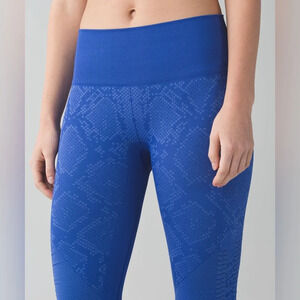 Lululemon In The Flow Crop II Heathered Sapphire Blue Size 6
